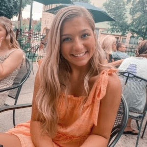 Meet your Posher, Kayla